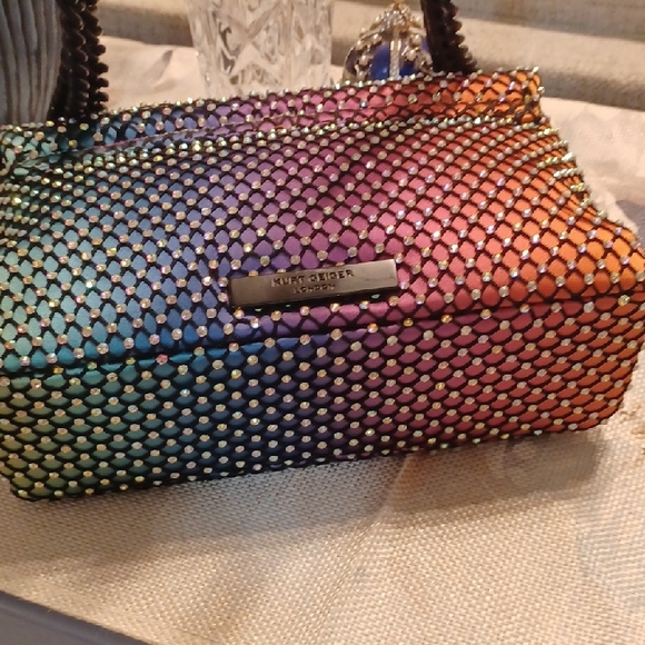 ❤️🔥❤️🔥Kurt Geiger Amazing 'Kensington' Rainbow MINI - Picture 11 of 16